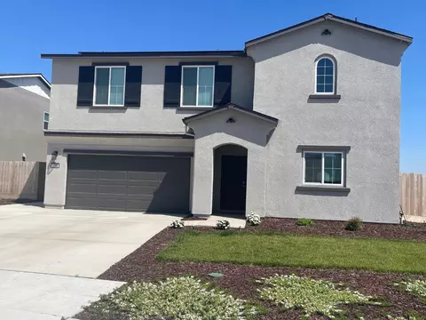 1392 W Clara Ave, Fowler, CA 93625