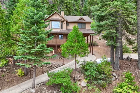 7430 Henness Rdg, Tuolumne Meadows, CA 95389