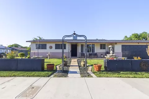 Exterior - 1847 W 8th, Merced, CA 95341 photo 2 of 6