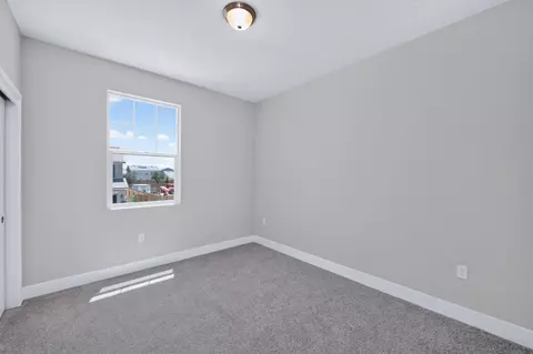 Bedroom - 972 Peters Rd S, Madera, CA 93636 photo 4 of 5