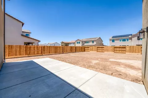 Exterior - 972 Peters Rd S, Madera, CA 93636 photo 2 of 6