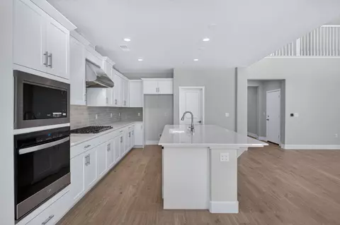 Kitchen - 972 Peters Rd S, Madera, CA 93636 photo 2 of 3