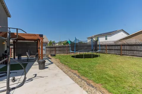 Exterior - 689 Coppola Ct, Merced, CA 95348 photo 4 of 11