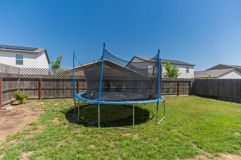 Exterior - 689 Coppola Ct, Merced, CA 95348 photo 5 of 11