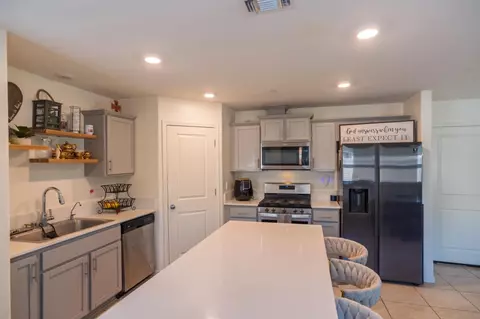 Kitchen - 689 Coppola Ct, Merced, CA 95348 photo 2 of 2
