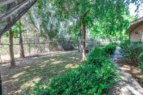 Exterior - 12780 Auberry Rd, Clovis, CA 93619 photo 7 of 11