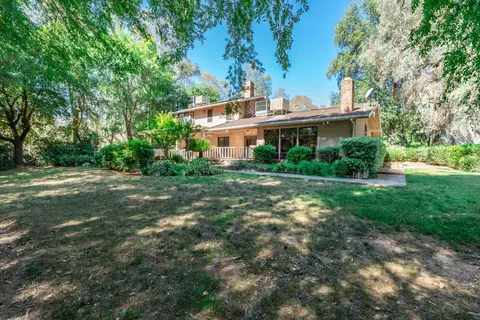 Exterior - 12780 Auberry Rd, Clovis, CA 93619 photo 8 of 11