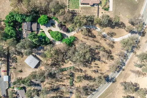View/Area - 12780 Auberry Rd, Clovis, CA 93619 photo 3 of 5