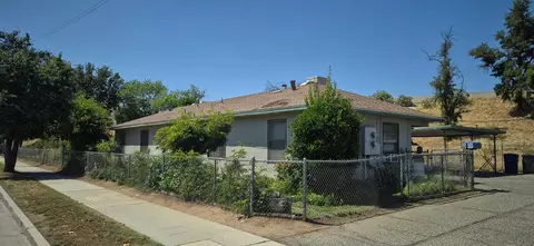 2263 E Thomas Ave, Fresno, CA 93701