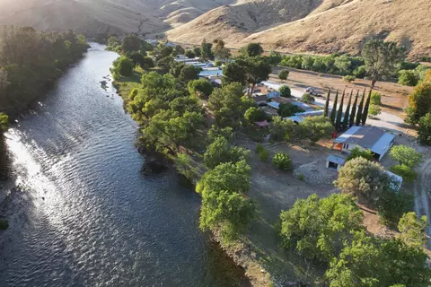 25433 E Trimmer Springs Rd #13, Sanger, CA 93657