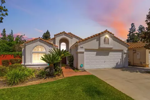 7490 N Hayston Ave, Fresno, CA 93720