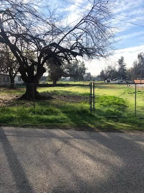 6809 E Floradora Ave, Fresno, CA 93727 photo 4