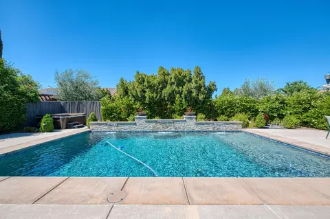 Exterior - 4199 Trenton Ave, Clovis, CA 93619 photo 6 of 10