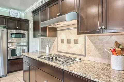 Kitchen - 4199 Trenton Ave, Clovis, CA 93619 photo 3 of 5