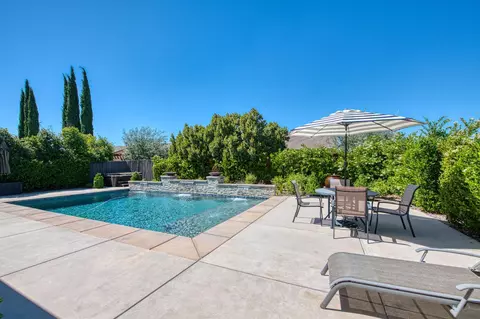 Exterior - 4199 Trenton Ave, Clovis, CA 93619 photo 7 of 10
