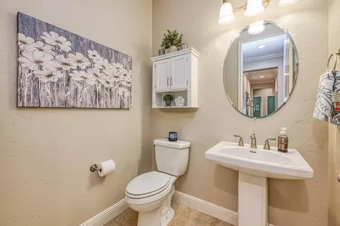 Bath - 4199 Trenton Ave, Clovis, CA 93619 photo 1 of 4