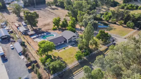 View/Area - 5451 Amber Ave, Clovis, CA 93619 photo 2 of 5
