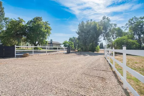 Exterior - 5451 Amber Ave, Clovis, CA 93619 photo 1 of 14