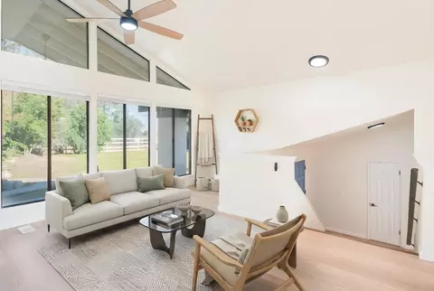 Living - 5451 Amber Ave, Clovis, CA 93619 photo 1 of 8