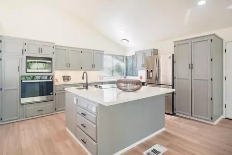 Kitchen - 5451 Amber Ave, Clovis, CA 93619 photo 2 of 2