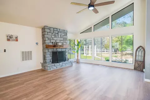 Living - 5451 Amber Ave, Clovis, CA 93619 photo 5 of 8