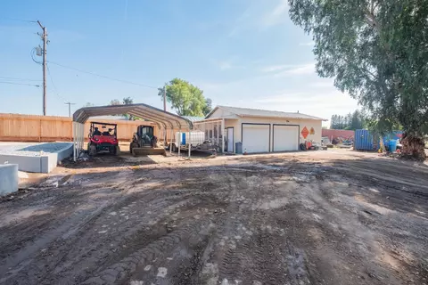 Exterior - 5451 Amber Ave, Clovis, CA 93619 photo 13 of 14