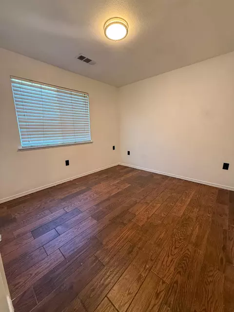 Bedroom - 28874 Posey Ave, Madera, CA 93638 photo 15 of 18