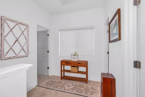 Entry Way - 860 Blue Oak Ln W, Madera, CA 93636 photo 5 of 6
