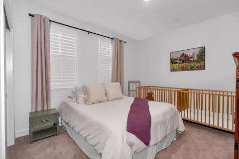 Bedroom - 860 Blue Oak Ln W, Madera, CA 93636 photo 5 of 9