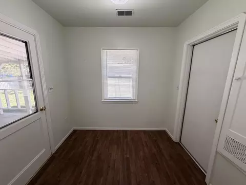 Entry Way - 713 W 4th St, Madera, CA 93637 photo 2 of 2