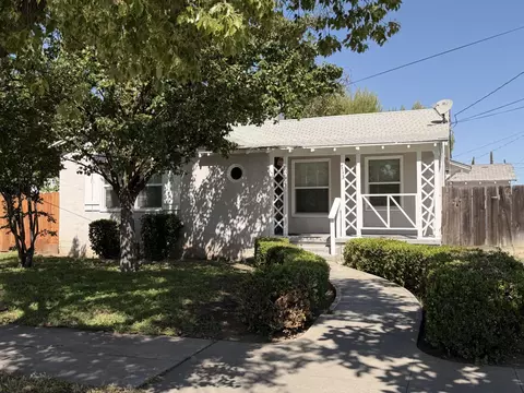 Exterior - 713 W 4th St, Madera, CA 93637 photo 1 of 13