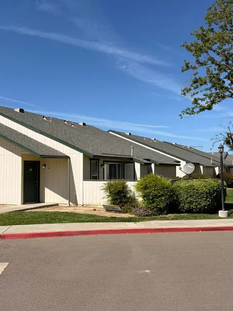 Exterior - 400 W Forest Ave, Coalinga, CA 93210 photo 2 of 5