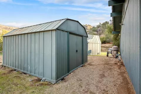 Exterior - 38570 Rustic Ln, Yokuts Valley, CA 93657 photo 10 of 20