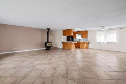 Living - 38570 Rustic Ln, Yokuts Valley, CA 93657 photo 2 of 8