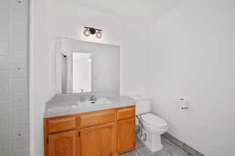 Bath - 38570 Rustic Ln, Yokuts Valley, CA 93657 photo 3 of 4