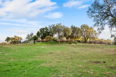Exterior - 38570 Rustic Ln, Yokuts Valley, CA 93657 photo 16 of 20