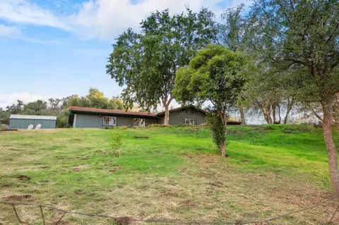 Exterior - 38570 Rustic Ln, Yokuts Valley, CA 93657 photo 17 of 20