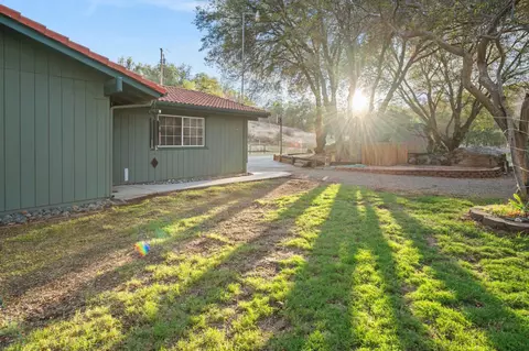 Exterior - 38570 Rustic Ln, Yokuts Valley, CA 93657 photo 13 of 20