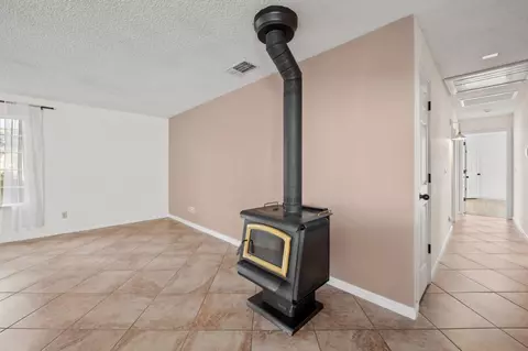Living - 38570 Rustic Ln, Yokuts Valley, CA 93657 photo 6 of 8
