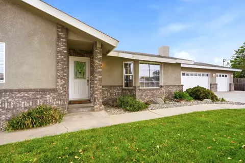 Exterior - 9317 14th Ave, Hanford, CA 93230 photo 3 of 12