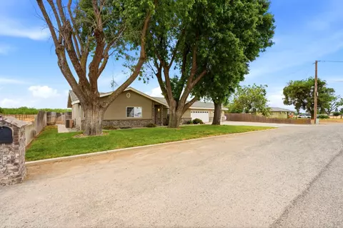 Exterior - 9317 14th Ave, Hanford, CA 93230 photo 10 of 12
