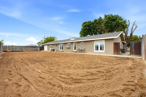 Exterior - 9317 14th Ave, Hanford, CA 93230 photo 8 of 12