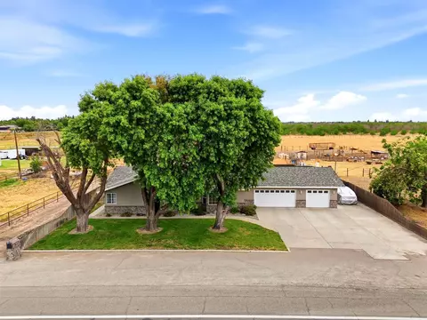 View/Area - 9317 14th Ave, Hanford, CA 93230 photo 6 of 10