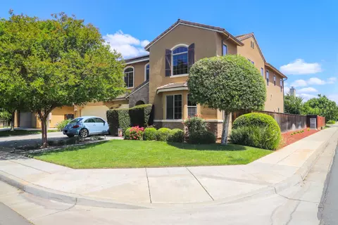 4292 N Gregory Ave, Fresno, CA 93722