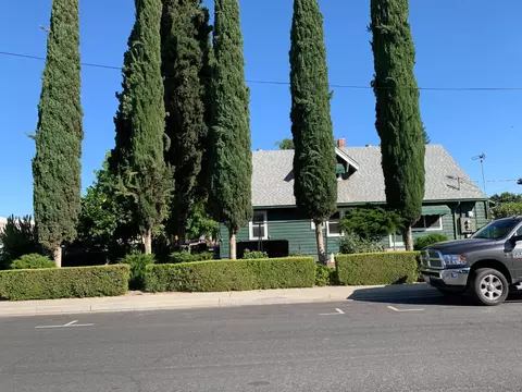 1300 Marion St, Kingsburg, CA 93631