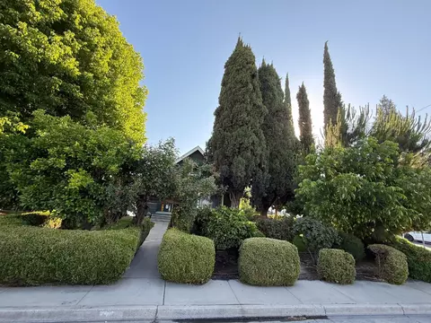 1300 Marion St, Kingsburg, CA 93631