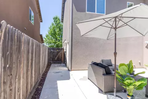 Exterior - 4158 Duncan Ave, Clovis, CA 93619 photo 5 of 8