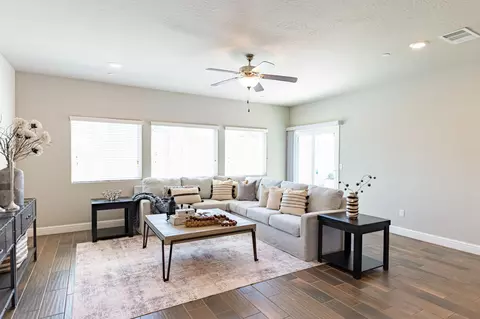 Living - 4158 Duncan Ave, Clovis, CA 93619 photo 2 of 3