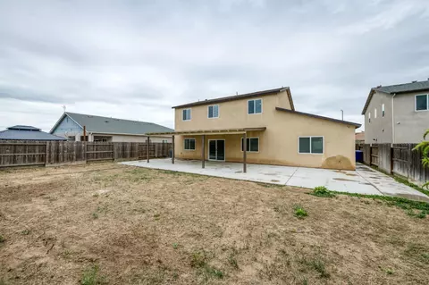 Exterior - 1391 Shoreside Dr, Madera, CA 93637 photo 7 of 8
