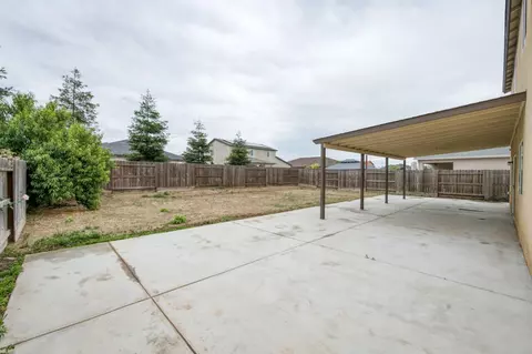 Exterior - 1391 Shoreside Dr, Madera, CA 93637 photo 8 of 8
